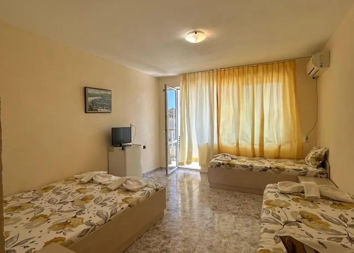 Guest Rooms Nia Elis Kiten
