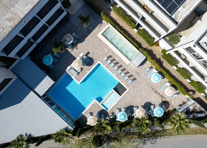 Golden Hotel