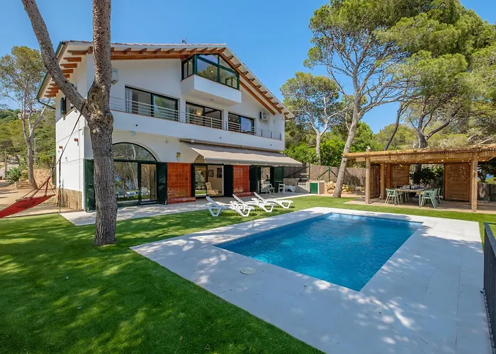 Villa Can Reig Tamariu, Next To The Beach