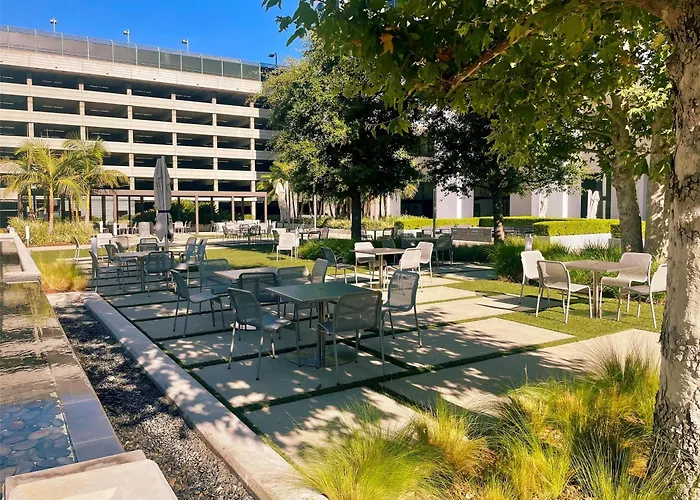 Romantic hotel: Hilton Woodland Hills/ Los Angeles