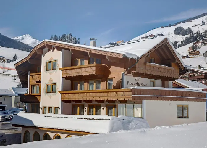  Dorfplatzl Garni Apartments & B&B