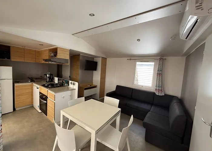 Mobil-Home Familiale Premium 3 Chambres Au Camping Le Castellas A