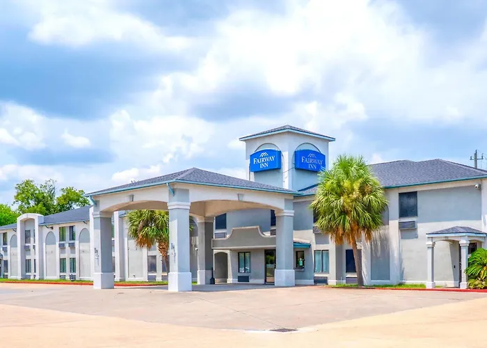 Motel: Capital O Fairway Inn - Baytown La Porte Tx