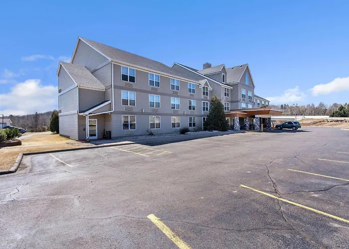 Sleep Inn & Suites Near Spirit Mountain