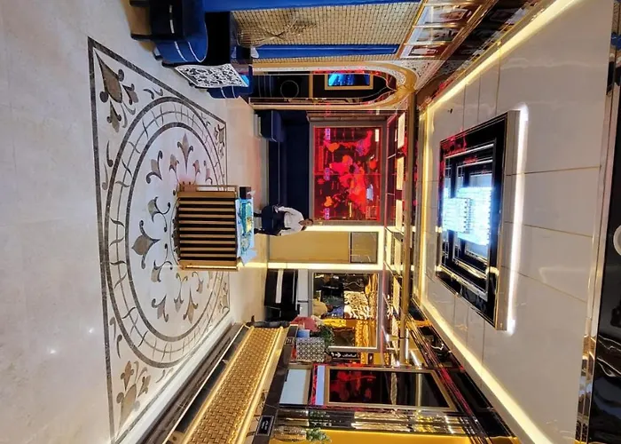 Camphor Hotel