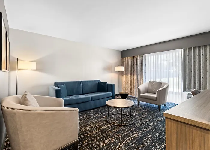 Hourglass Hotel, Trademark Collection By Wyndham