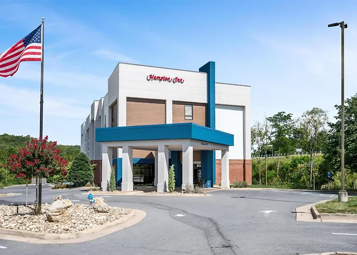 Hotels with tennis Hampton Inn Front Royal