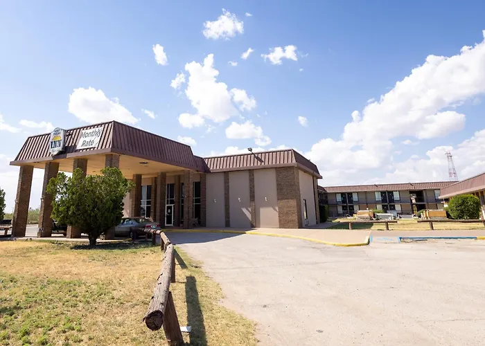 Motels West Texas Inn & Suites With Kitchenette