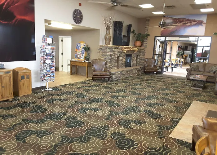 Inn At The Canyons