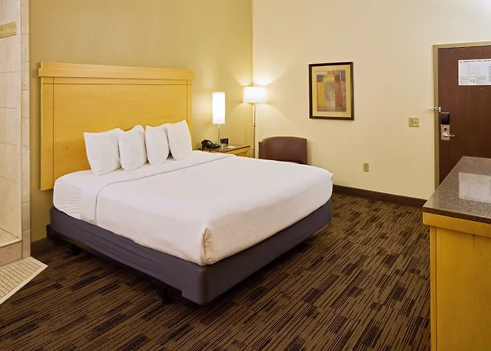 Livinn Hotel Minneapolis South / Burnsville