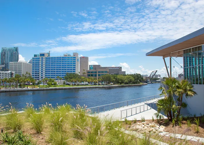 The Barrymore Hotel Tampa Riverwalk