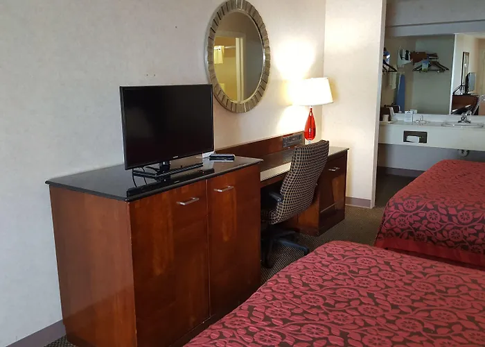 Days Inn By Wyndham Morristown