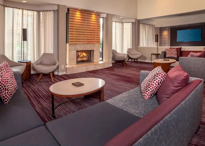Hotels Close to Airport Sonesta Select Newark Christiana Mall