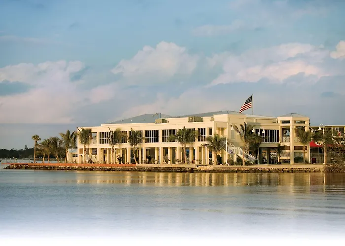 Reefhouse And Marina