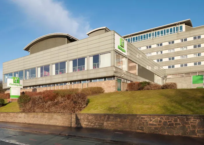 Hotels with tennis Holiday Inn Edinburgh Zoo By Ihg