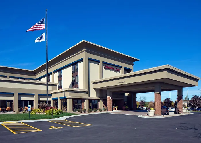 Hotel with view: Hampton Inn Milwaukee Brookfield