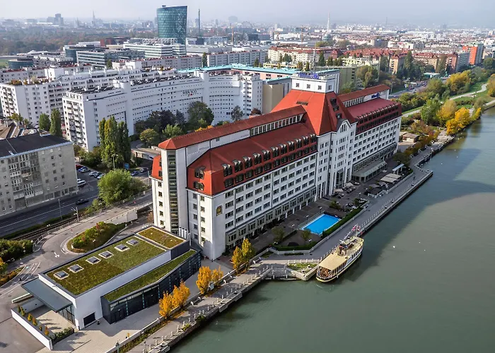 Hotels With Four Stars Hilton Vienna Waterfront