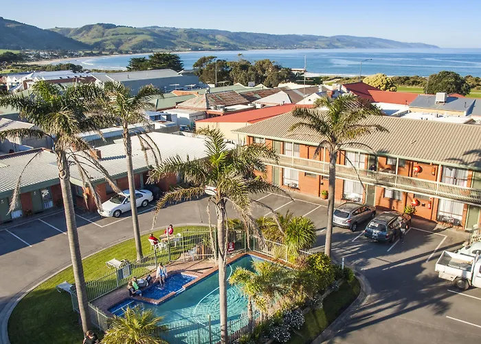 Apollo Bay & Apartments