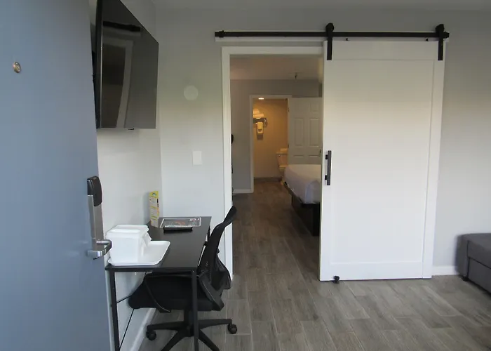 Capri Suites Anaheim