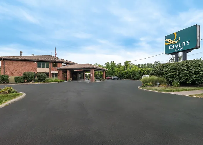 Central hotel: Quality Inn Ithaca - University Area