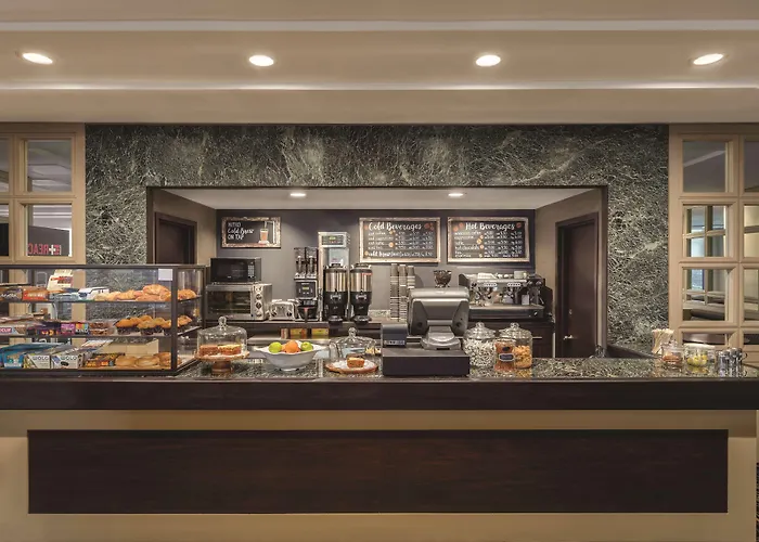 Doubletree By Hilton New York-Laguardia