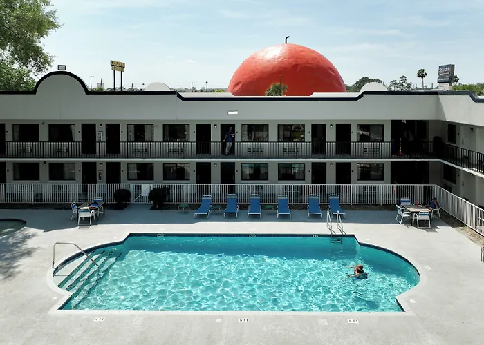 Dog friendly hotels Stayable Kissimmee West