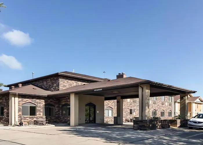 Resort: Quality Suites Near West Acres