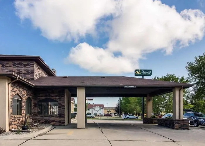 Resort: Quality Suites Near West Acres