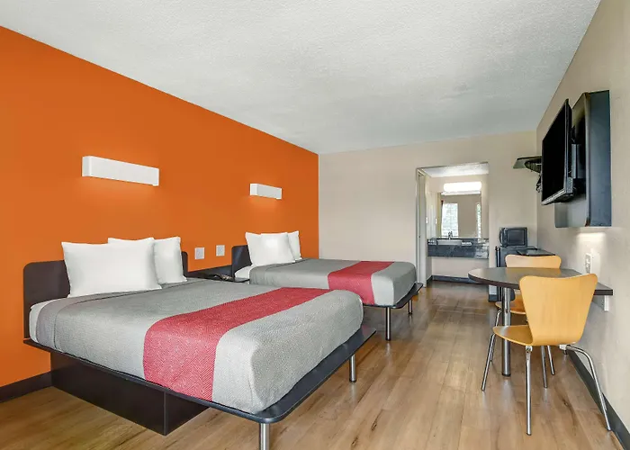 Motel 6-Calhoun, Ga