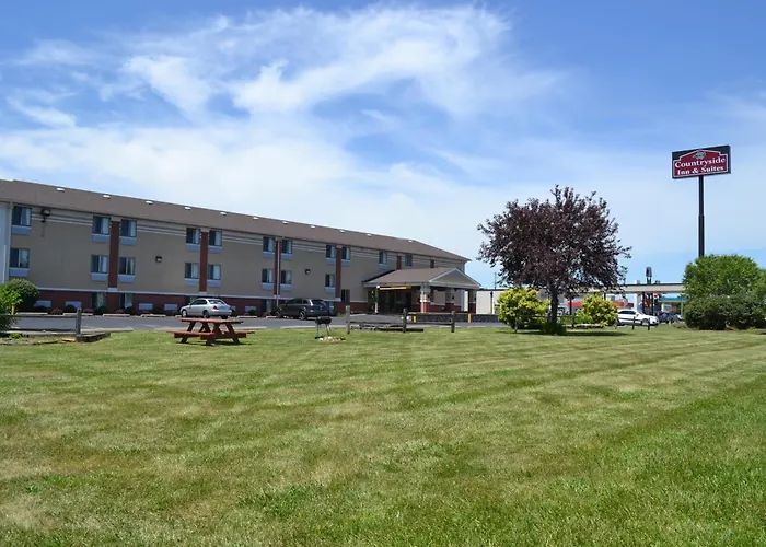 Kid friendly hotel Countryside Inn & Suites Omaha East-Council Bluffs Ia