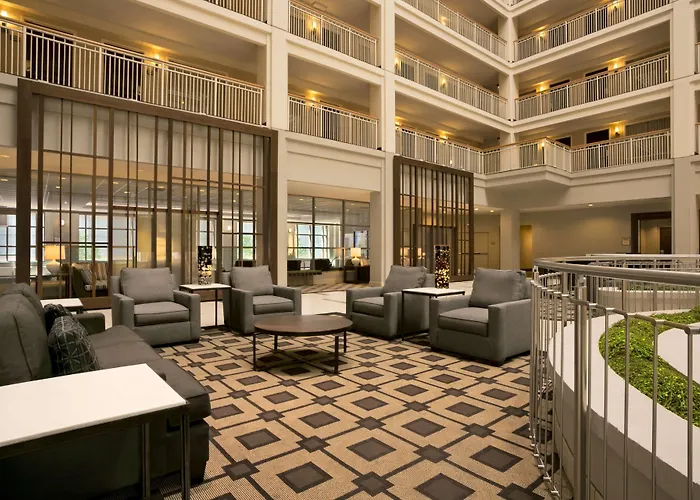 Embassy Suites Chicago - Downtown River North