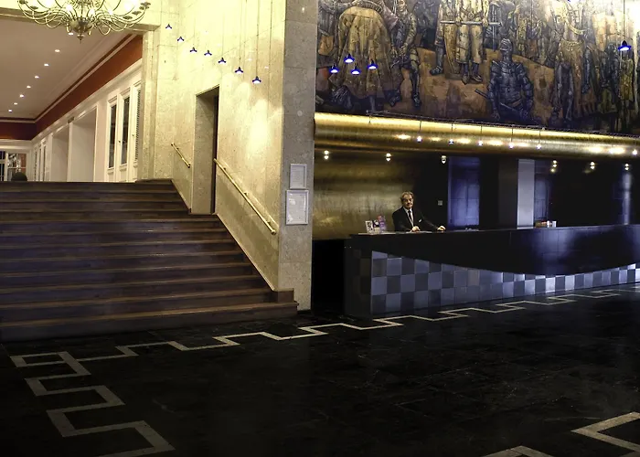 Hotel cerca del aeropuerto: Barceló León Conde Luna