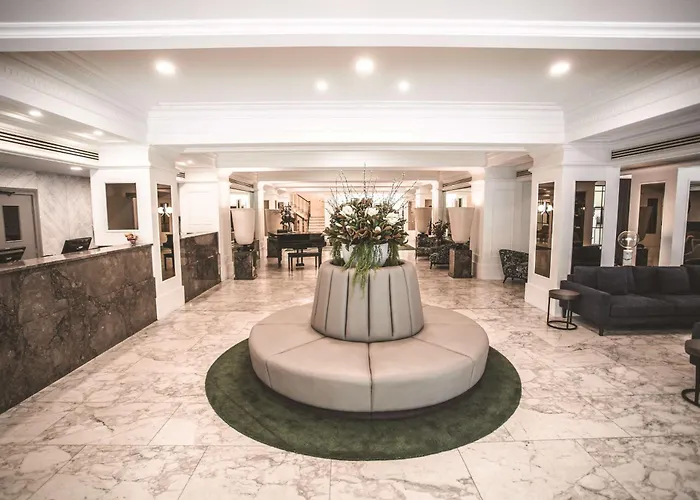 Hotel suites Savoy On Little Collins Melbourne