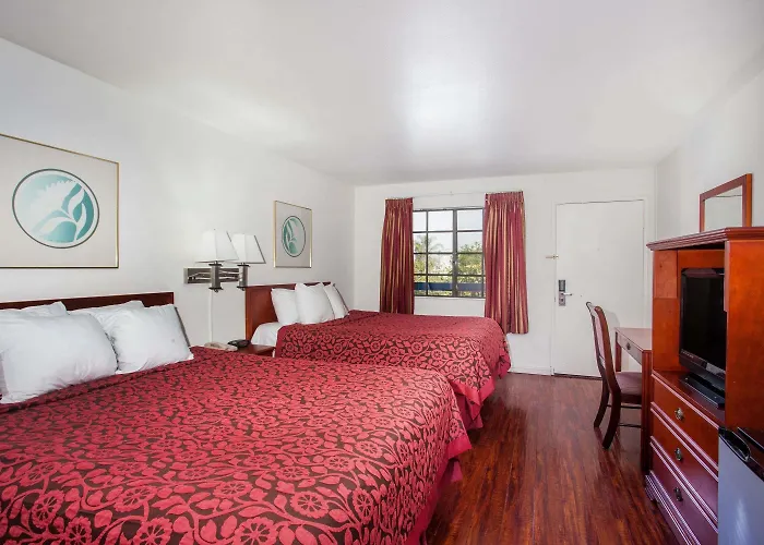 Days Inn By Wyndham Orange Anaheim