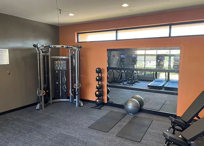 Courtyard By Marriott Dallas Northwest