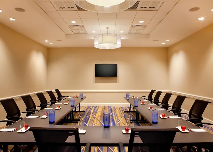 Pet Friendly hotel: Boston Marriott Burlington