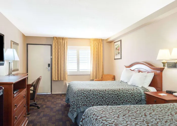 Days Inn By Wyndham Alhambra Ca