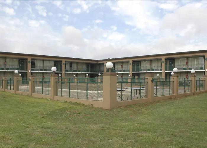 Reidsville Inn & Suites