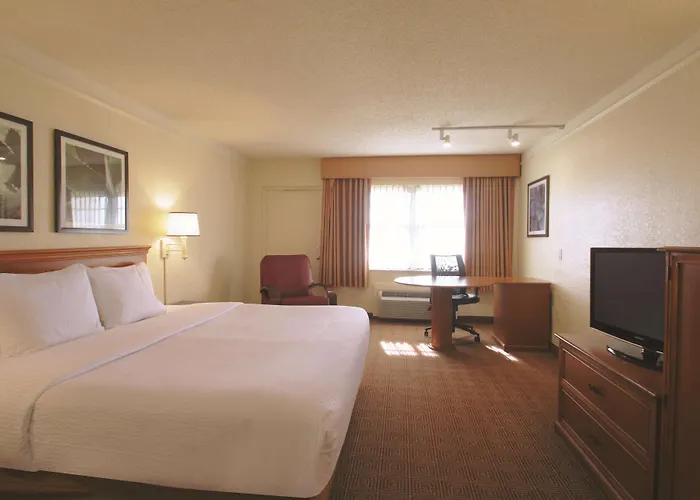 La Quinta By Wyndham Coral Springs University Dr