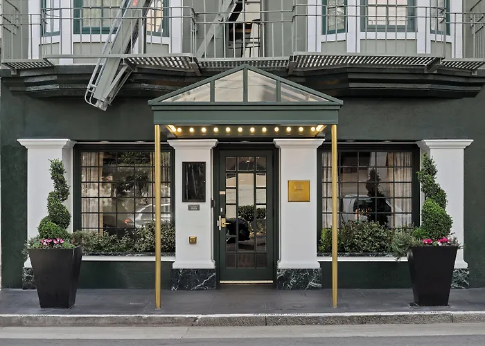 Resort: Inn At The Opera