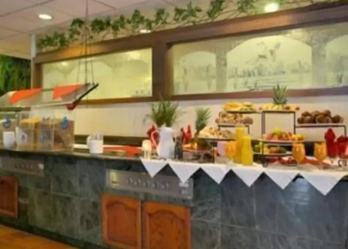 Merced Inn & Suites