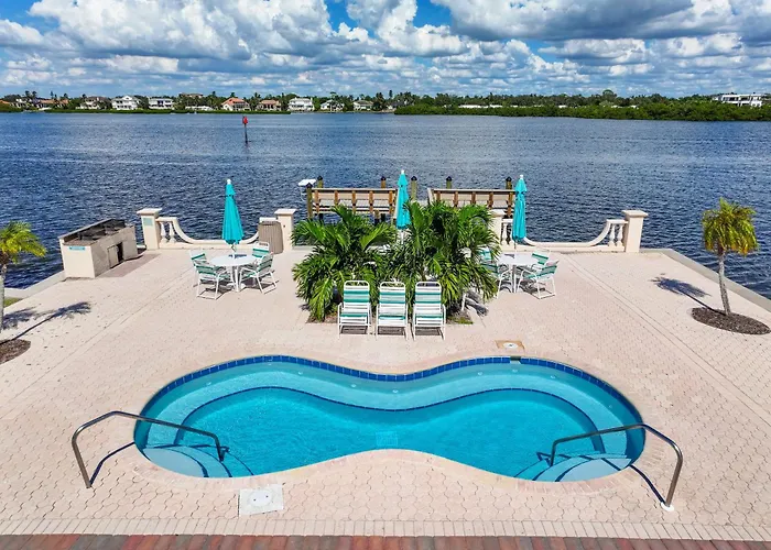 Palm Bay Club By Beachside Management