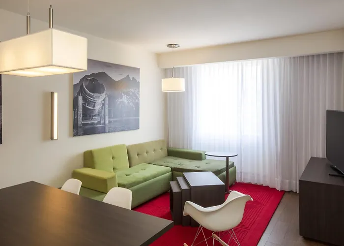 Fiesta Inn Express Monterrey Centro