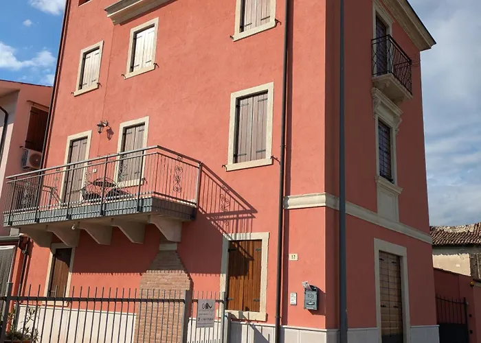 La Finestra Sul Castello