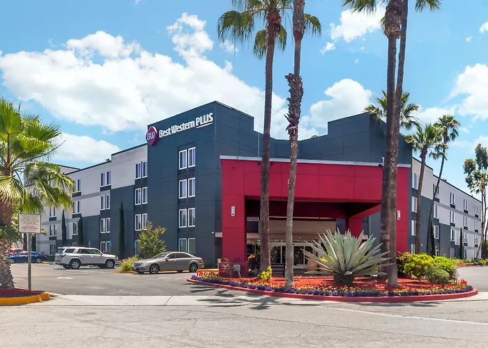 Best Western Plus Commerce Hotel