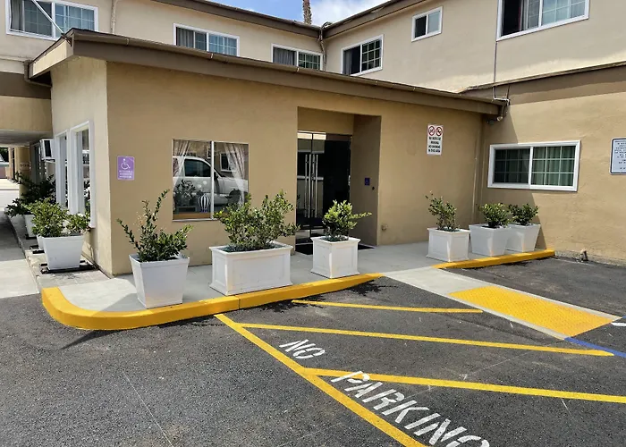 Grand Inn