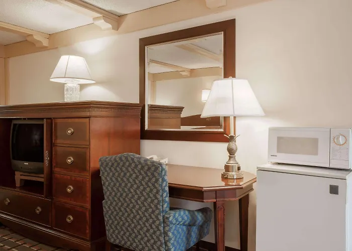 Knights Inn Greensburg