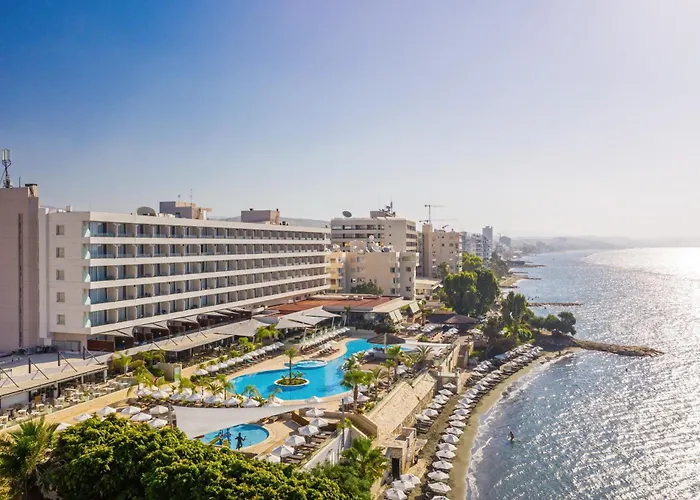 Romantic hotel: Royal Apollonia By Louis Hotels