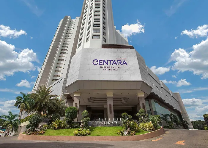 Hotels with pool Centara Riverside Chiang Mai