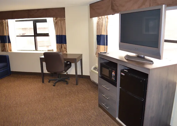 Baymont By Wyndham Downtown Detroit